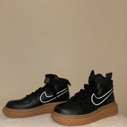 Nike Air Force 1 High Gore-Tex Boot 7.5 in Mens