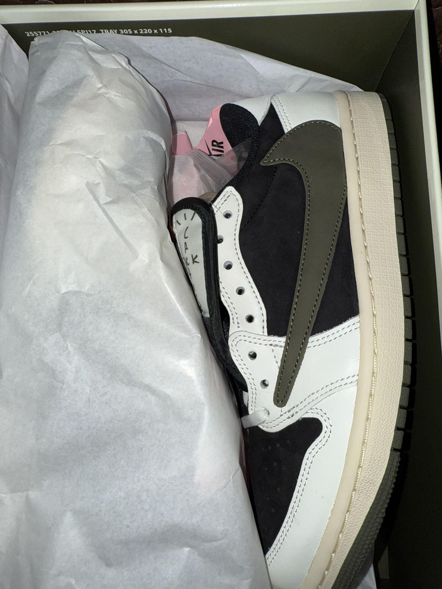Travis Scott Jordan 1 “olive”