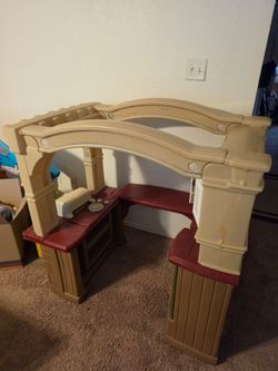 Play kitchen