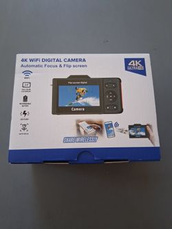 4K WiFi Digital Camera with Flip Screen