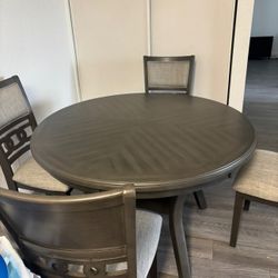 Dinner Table with 4 Chairs 