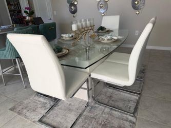 Modern Glass-Top Dining Table with Off-White Pedestal Base