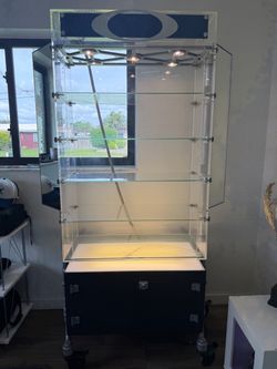 Authentic Oakley Retail Display Cabinet – LED Lighted Showcase