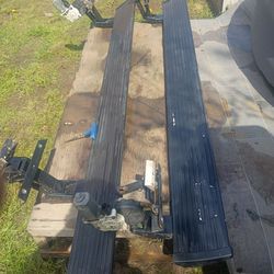 Amp retractable running boards