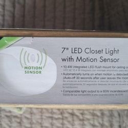 7 Inch Closet Motion Sensor Light Battery Powered