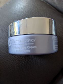 Brand new Dermalactives Purifying day cream
