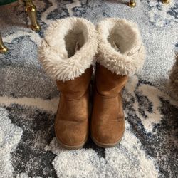 Size 13 Tan Ugg Lookalike Boots