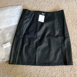 NWT! MANGOPOP Women's Black High Waist Faux Leather Party Mini Skirt Size Medium