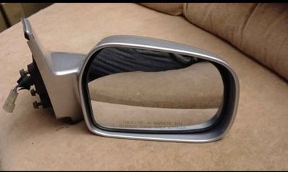 Chevy Geo Tracker Right Hand Side View Mirror Silver Passenger Side 99 00 01 02 03 04