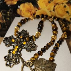 #2072, RARE TIGER EYES BEADS, CROSS NECKLACE, RARE CLASP. 18:IN 
