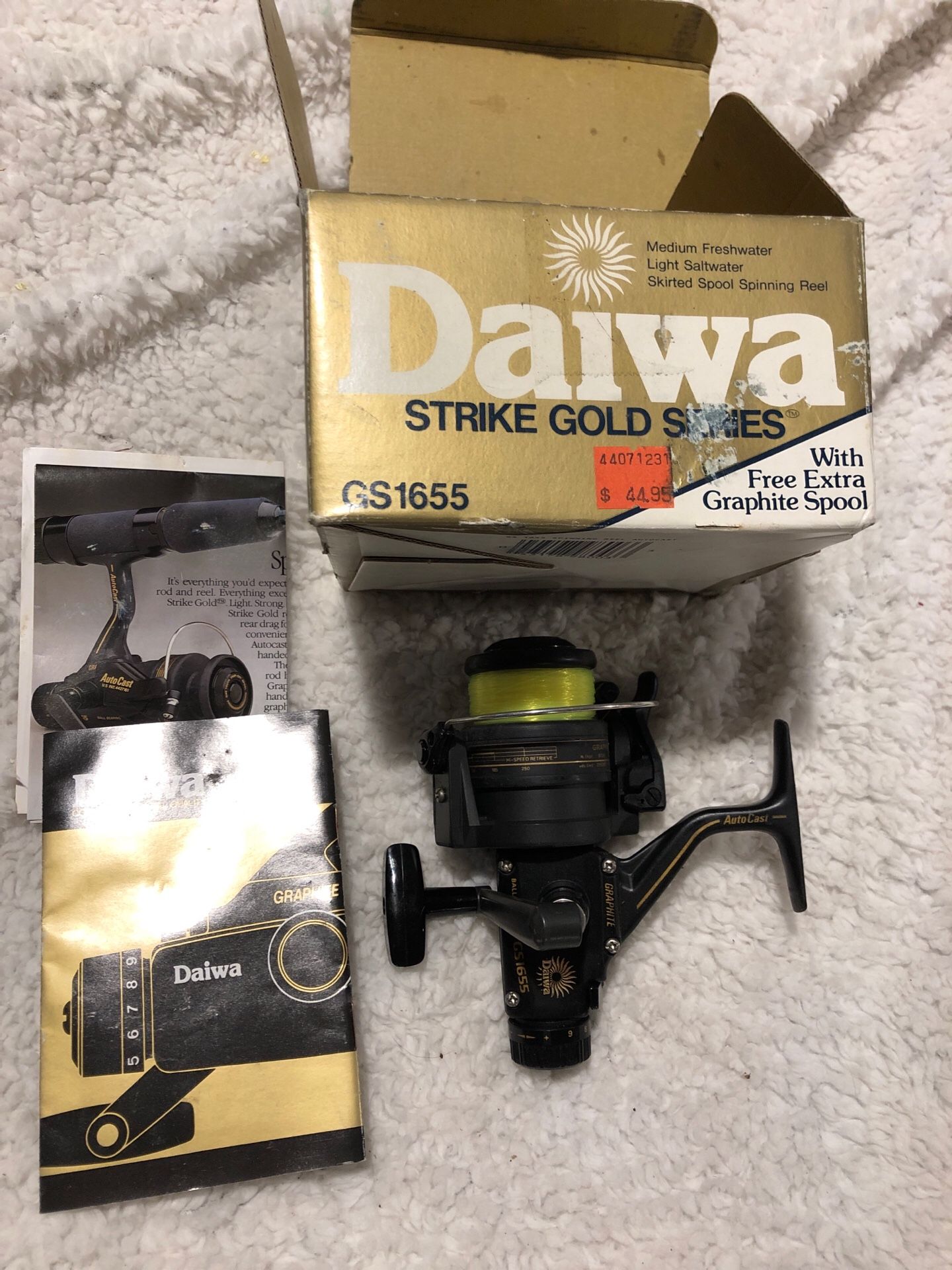 Daiwa fishing reel GS1655 skirted spool spinning reel.