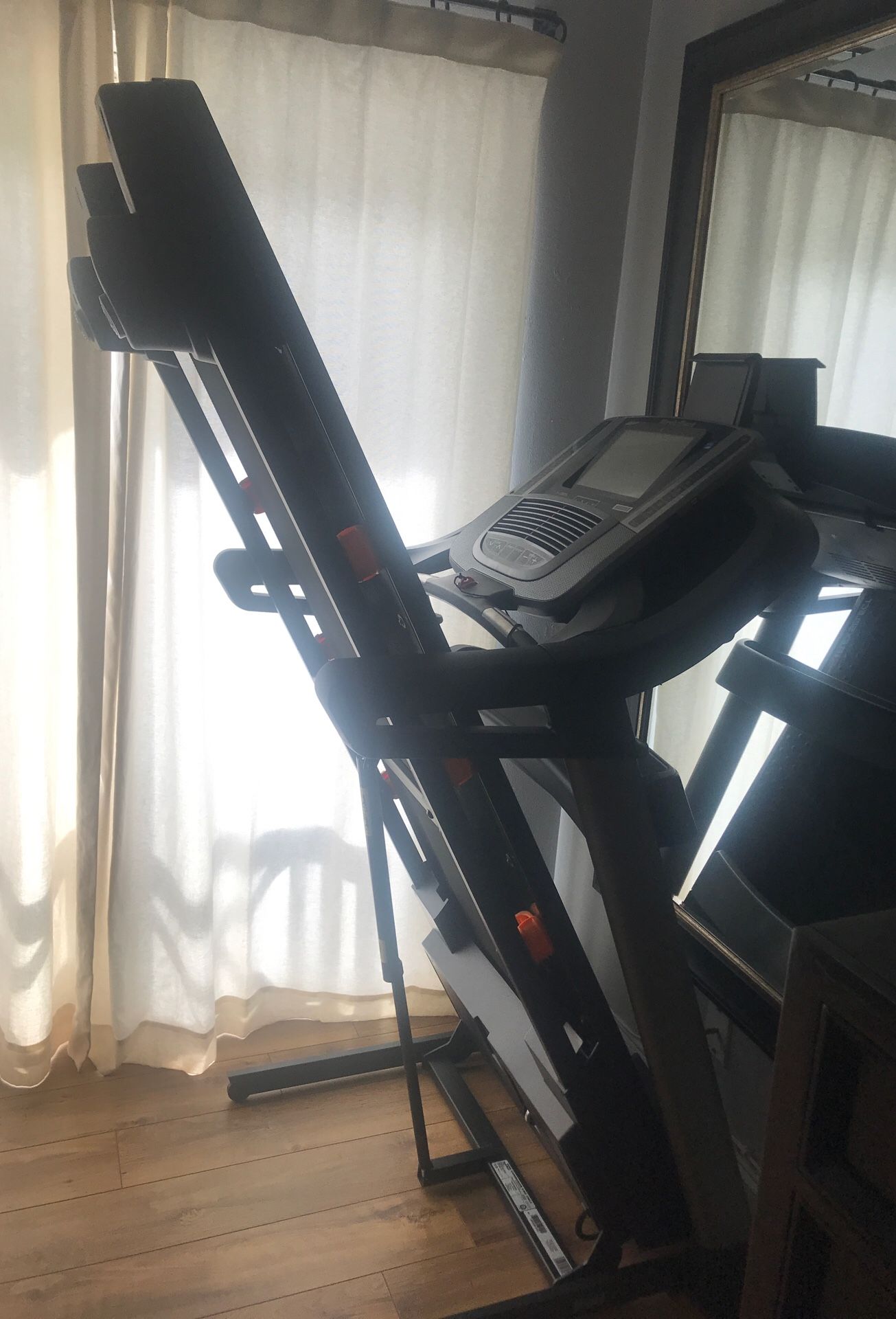 NordicTrack c1650 treadmill 1 year old! for Sale in Fort Lauderdale
