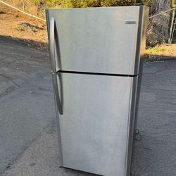 Stainless Steel Refrigerator Fridge With Freezer Frigidaire With Delivery 
