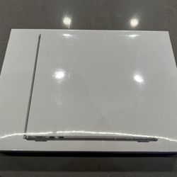 New Apple MacBook Air M2 13” 256GB Space Grey 