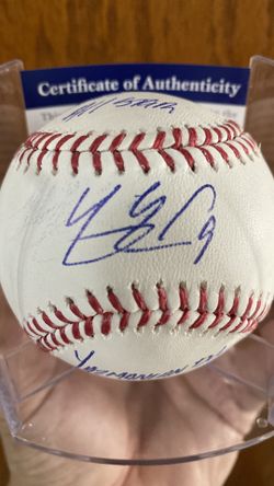 Yasmani Grandal Los Angeles Dodgers Autograph Baseball w/COA