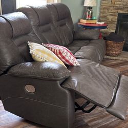Comfortable  Leather Recliner Sofa