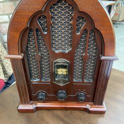 Vintage Looking Radio