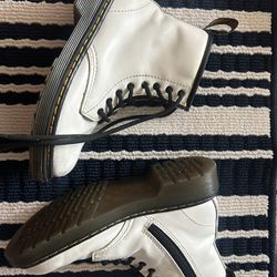 Dr Martins White Boots 