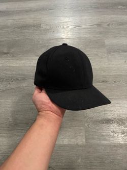 Vintage Men’s Black Fitted SnapBack Hat