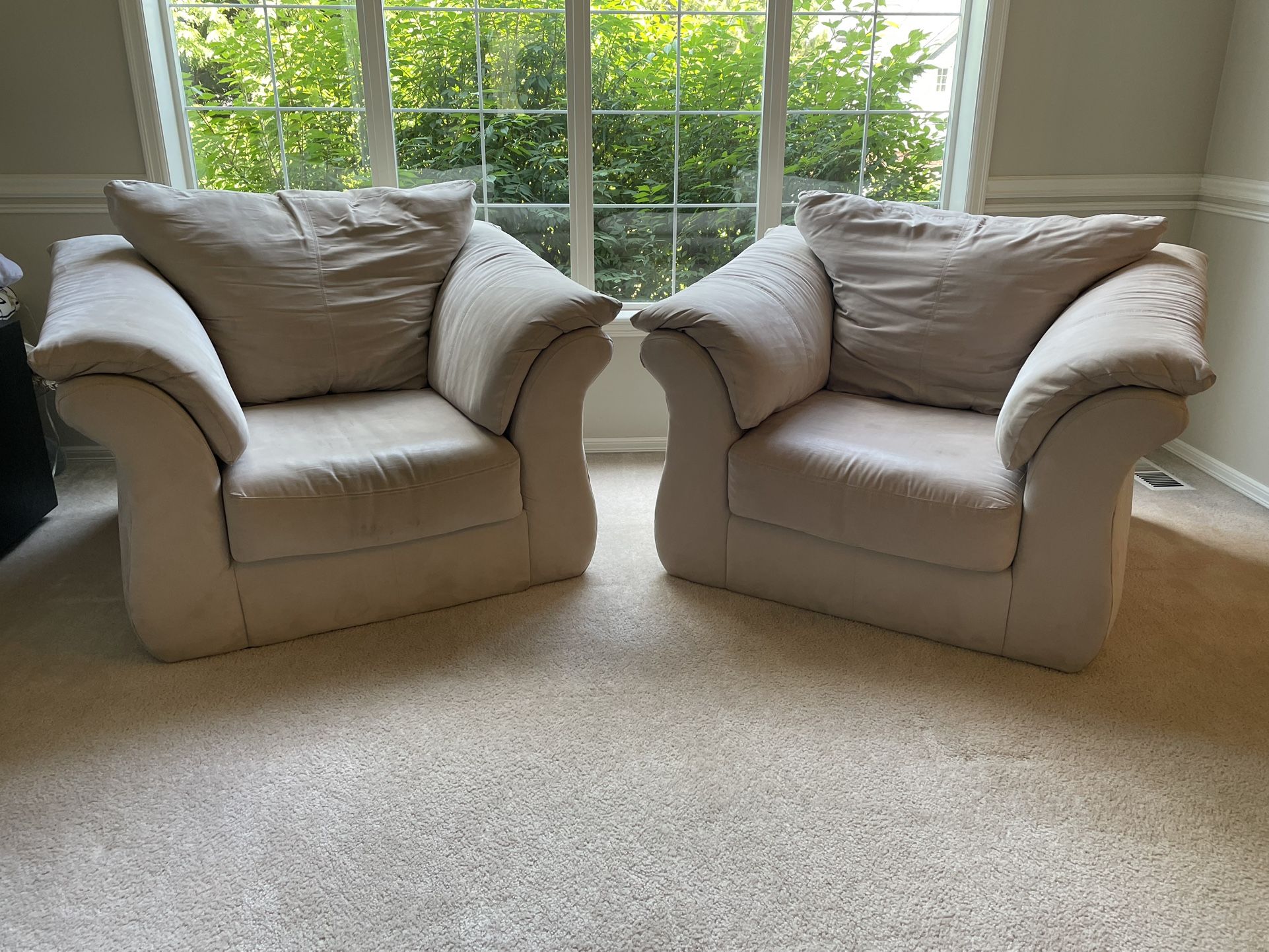 2 Fluffy Armchairs (Microfiber)
