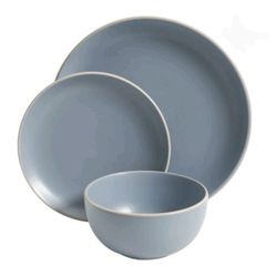 New In Box 12 Piece Dinnerware Dish Set