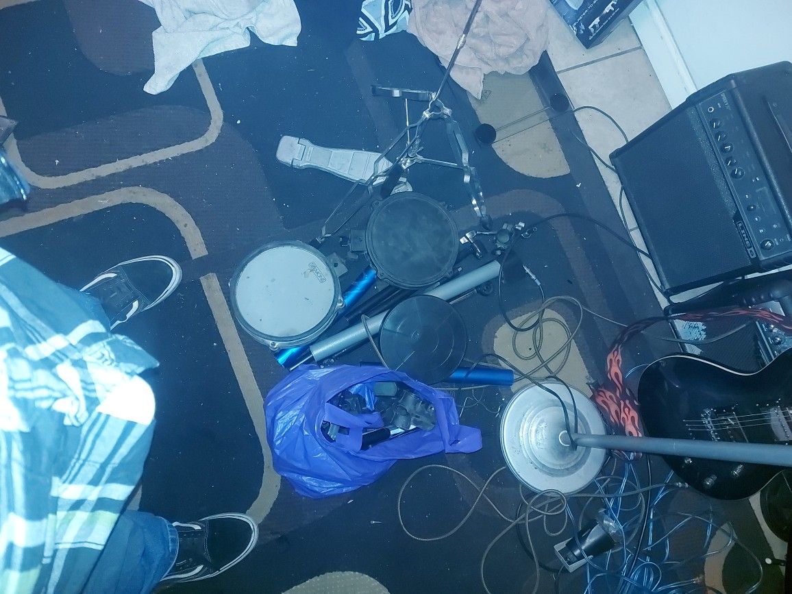 Electric Drum Hardware And Pads