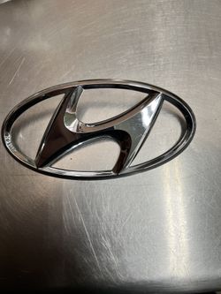 OEM Hyundai Rear Badge (LOGO)