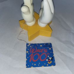Walt Disney's  Walts100th Birthday Mickey Mouse Hands Note Holder 2001 Hallmark