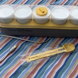 Salton Yogurt Maker Thermostat Controlled