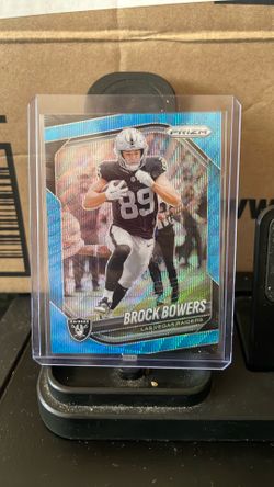 Brock Bowers Panini Prizm Blue Wave Football Card #/230