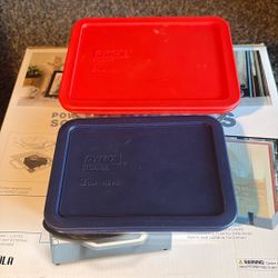Lot Of 2 Pyrex Square Dishes W/ Lids 3&6 Cup