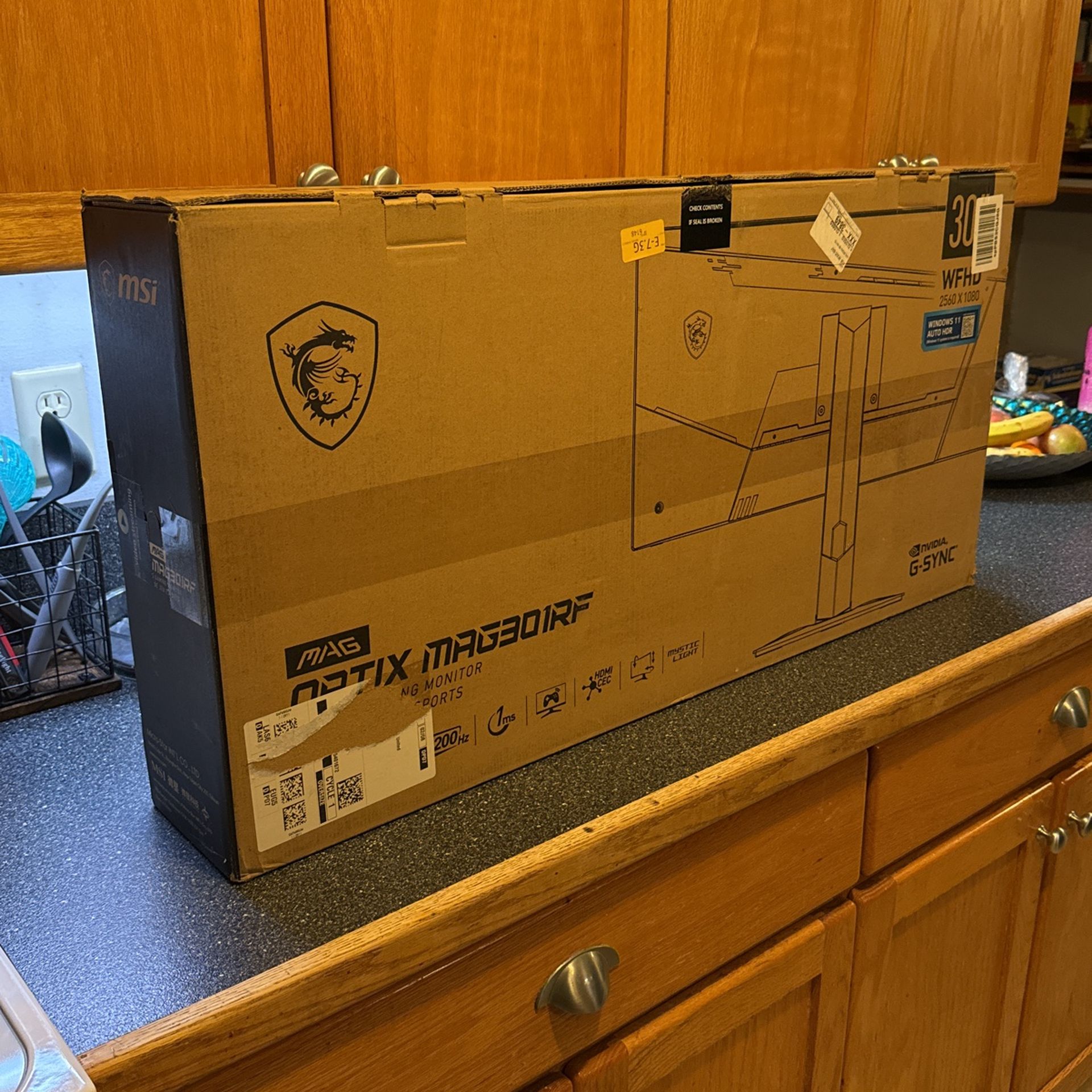 MSI 30" ULTRAWIDE FHD 200hz GAMING MONITOR - OPTIX MAG301RF