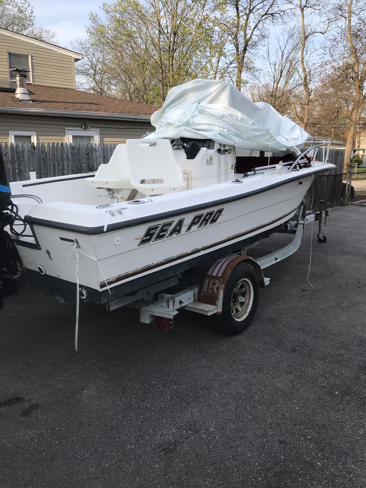 1994 sea pro center console with 2002 mercury 125 outboard