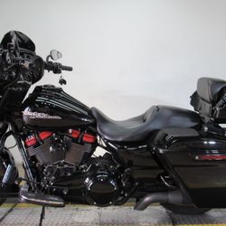 2017 Harley Davidson Street glide special