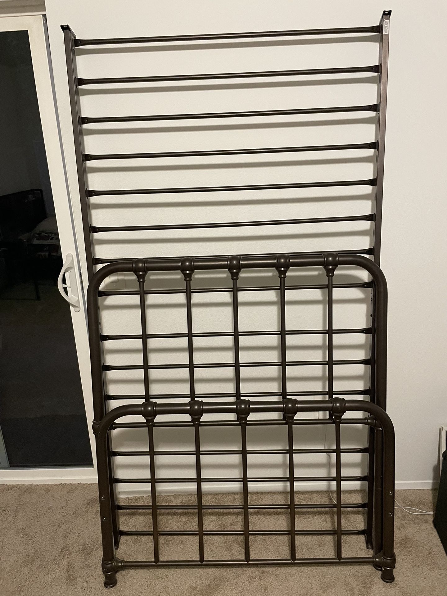 Twin Bed 