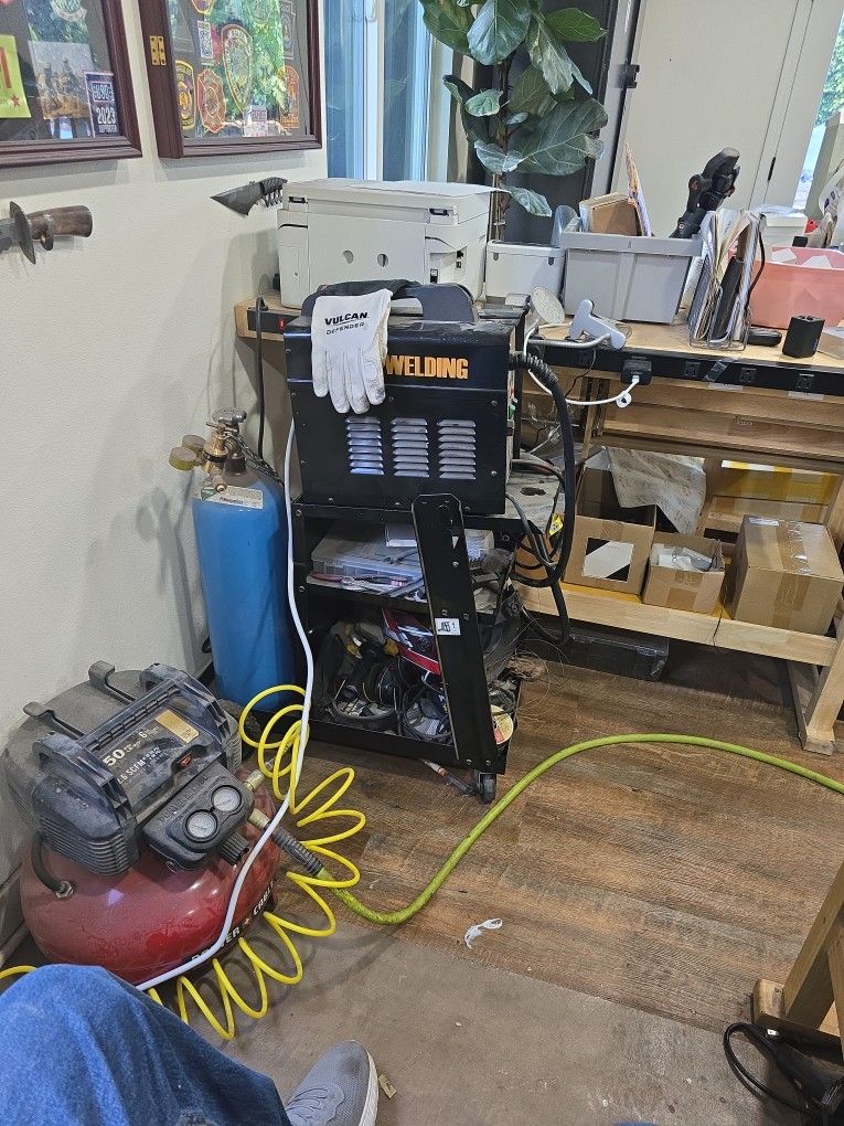 Flux 125 Welder / Complete Electric Welding Set