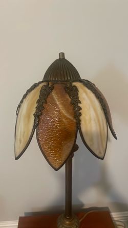 Vintage Tiffany Tulip lamp