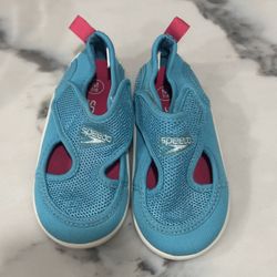 Speedo Water Shoes Size 8 Toddler 