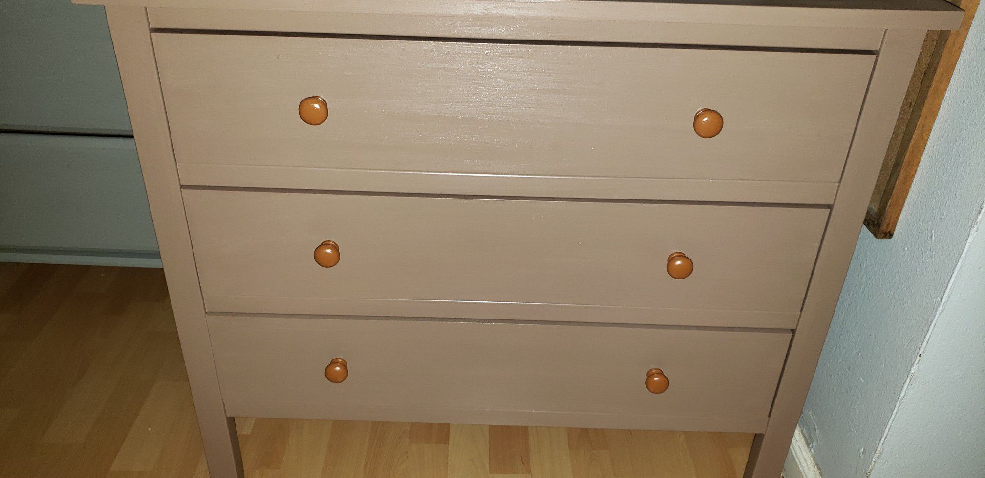 Perfect Sturdy 3 Drawer Wooden Dresser