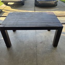 Dining Room Table with two leaves