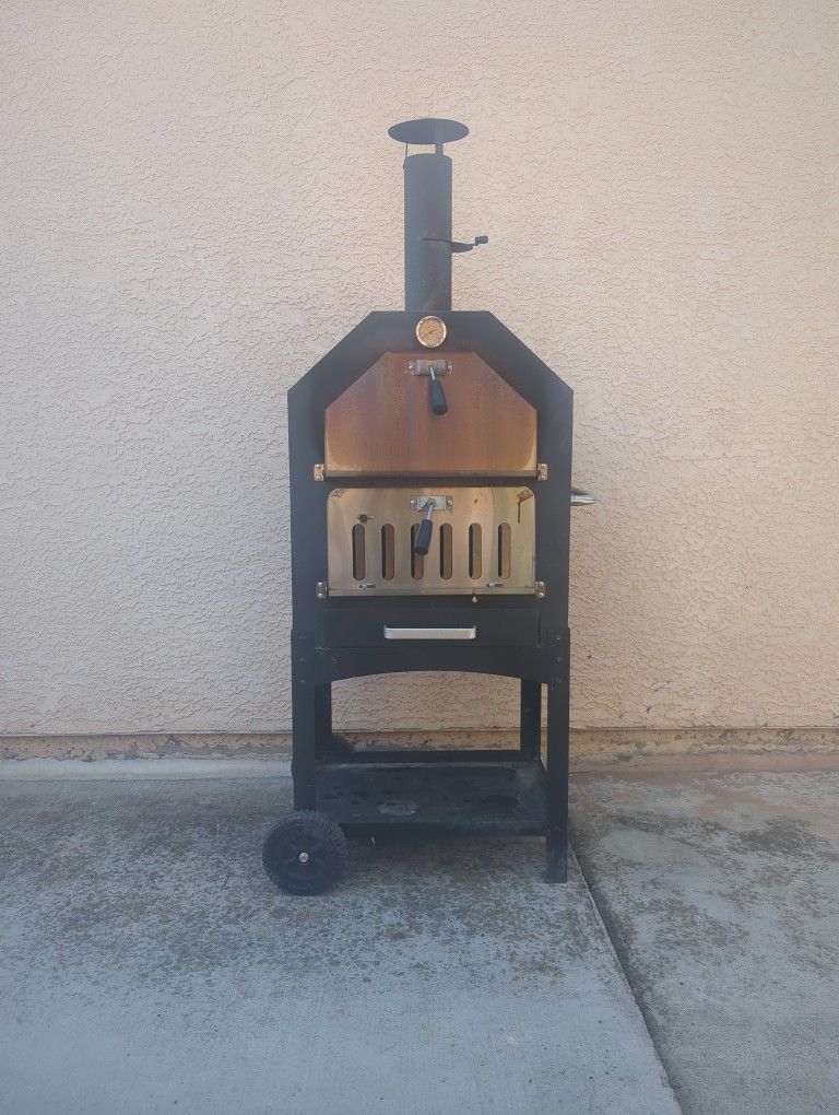 Outdoor Wood Burning Pizza Oven