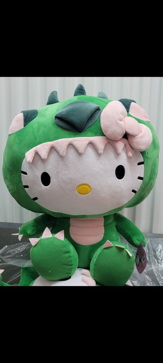 Hello Kitty Plushy