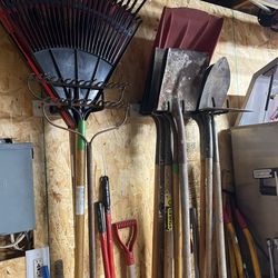 Garden Tools - Garden Rake - Shovel - 