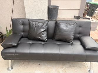 Medium size couch
