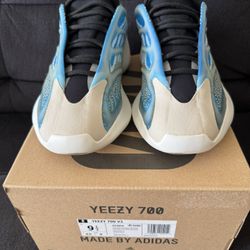 Yeezy 700 Arzareth Sz 9.5