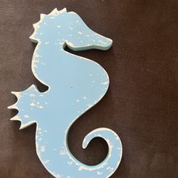 Coastal Style Blue Wooden Seahorse Wall Decor – Nautical Beach House Accent 13,5height