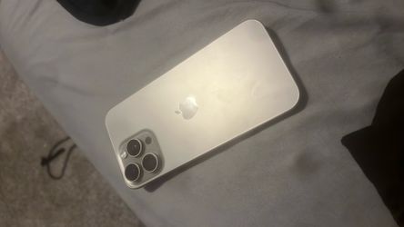 iPhone 16 Pro