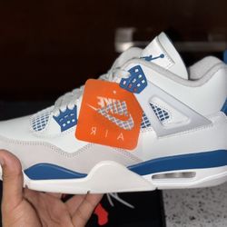 AIR JORDAN 4 MILITARY BLUE