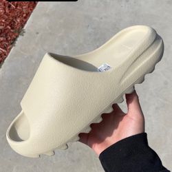 Yeezy Slides (Bone & Slate Marine)