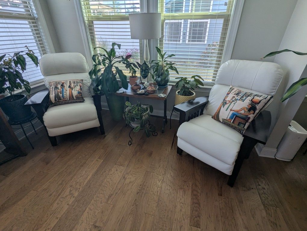 La-Z-boy White Leather Recliners